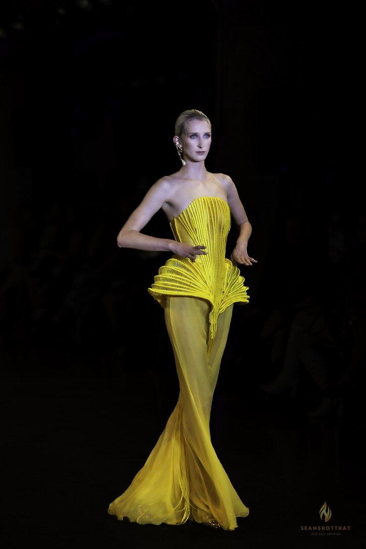 Yellow couture column from LA Fashion Week / Art Hearts Fashion